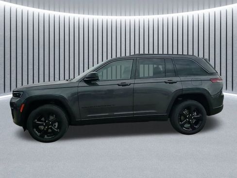 New 2026 Jeep Grand Cherokee Limited w/ Limited Altitude Package image 17