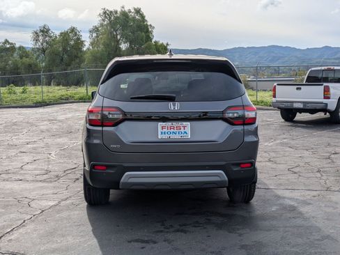 New 2025 Honda Pilot EX-L image 6