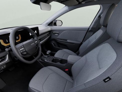 New 2026 Kia K4 FWD image 17