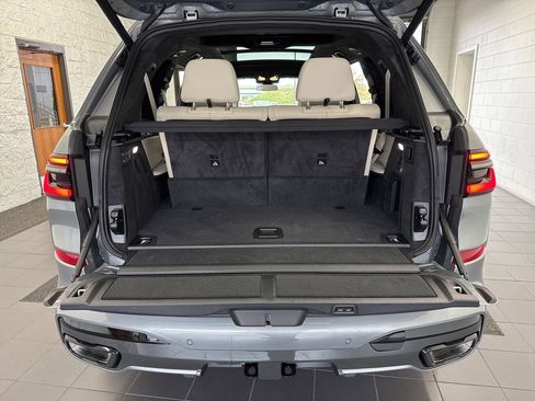 New 2026 BMW X7 xDrive40i w/ M Sport Package image 10