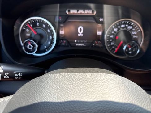 Used 2022 RAM 1500 Big Horn w/ Night Edition AWD/4WD image 32