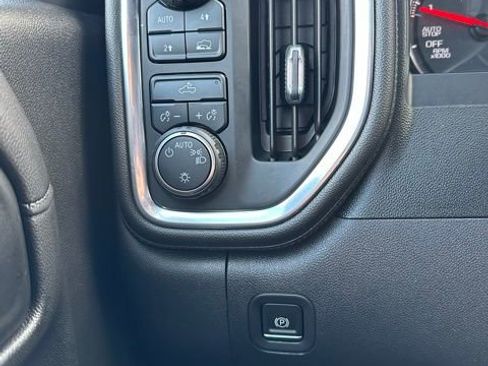 Used 2020 Chevrolet Silverado 1500 LT w/ All-Star Edition image 27