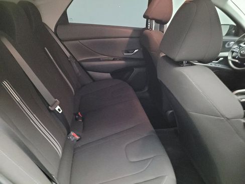 Used 2024 Hyundai Elantra SEL FWD image 19
