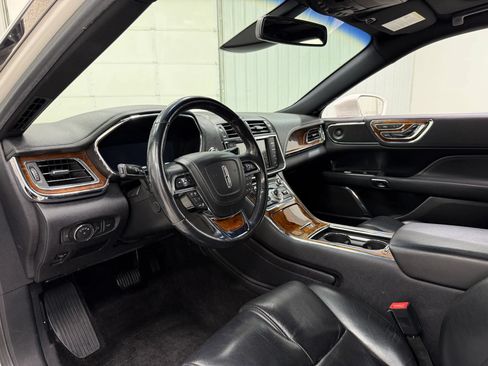 Used 2017 Lincoln Continental Reserve w/ Technology Package AWD/4WD image 12
