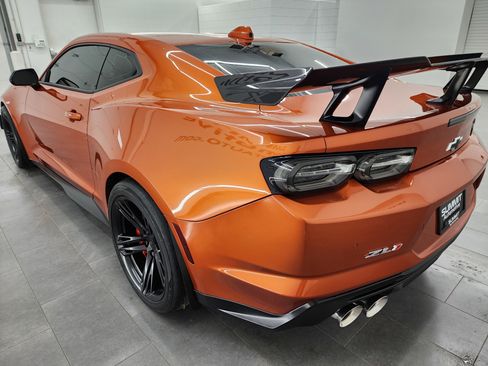 Used 2022 Chevrolet Camaro ZL1 image 6