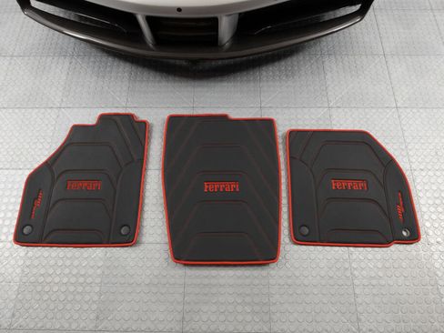 Used 2018 Ferrari 488 Spider image 26