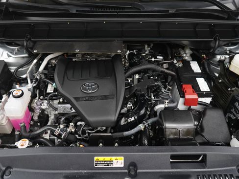 Used 2025 Toyota Highlander XSE AWD/4WD image 32