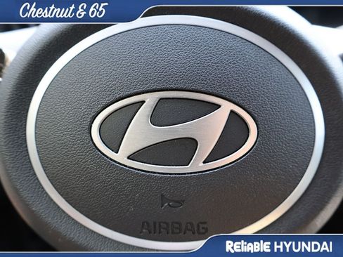 Used 2025 Hyundai Elantra Limited FWD image 28