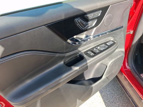 Certified 2025 Lincoln Corsair FWD image 13