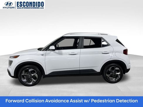 Certified 2022 Hyundai Venue SEL image 2