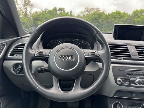 Used 2018 Audi Q3 2.0T Premium image 23