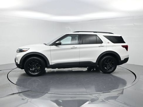 Used 2023 Ford Explorer Timberline AWD/4WD image 3