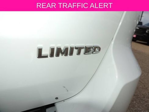 Used 2022 Jeep Grand Cherokee Limited AWD/4WD image 16
