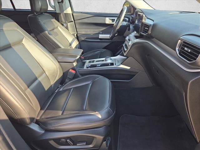 Used 2024 Ford Explorer XLT w/ Equipment Group 202A RWD image 20