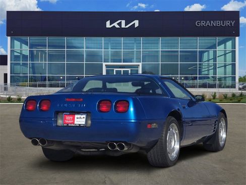 Used 1991 Chevrolet Corvette Coupe image 5