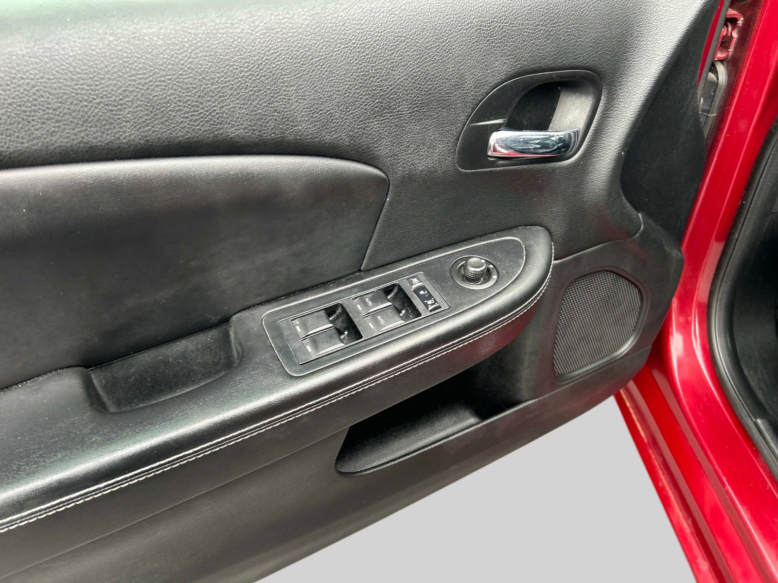 Used 2013 Chrysler 200 Limited w/ Sun/Sound Group FWD image 18