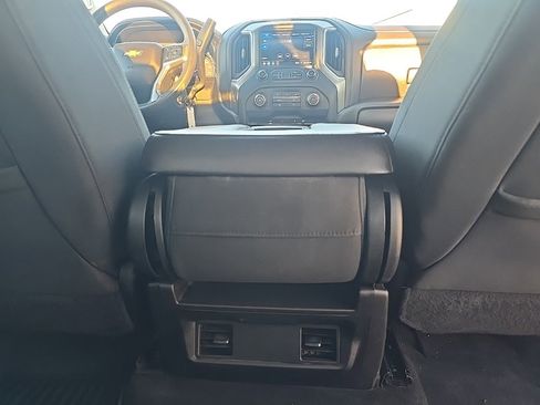 Used 2020 Chevrolet Silverado 1500 LT image 21