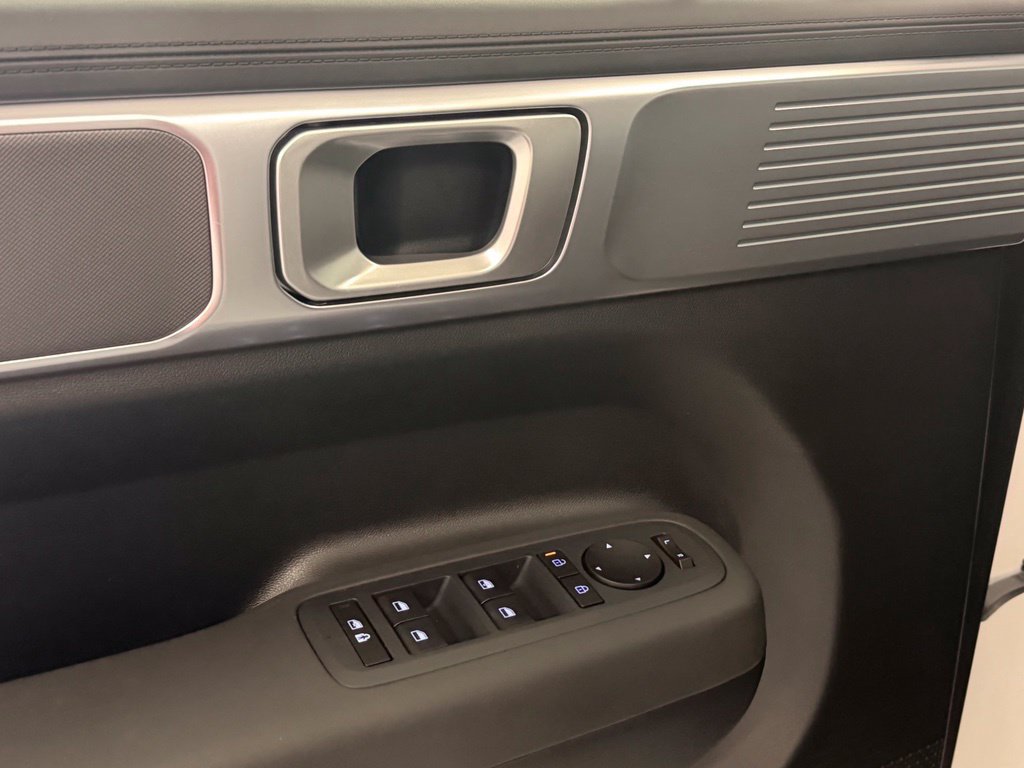 Certified 2024 Hyundai Santa Fe SE FWD image 13