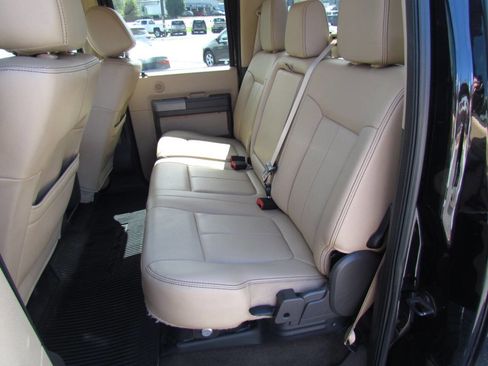 Used 2016 Ford F250 Lariat w/ Lariat Interior Package AWD/4WD image 13