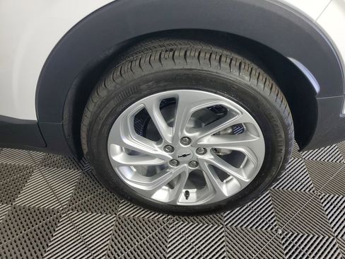 New 2027 Chevrolet Bolt LT FWD image 29