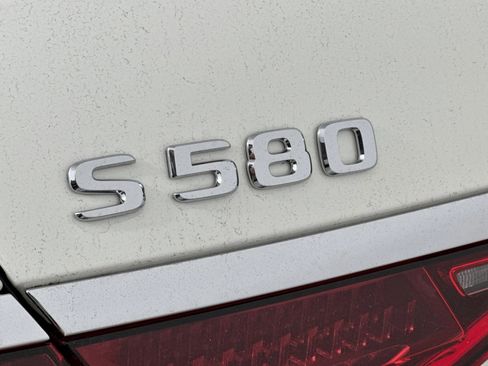Used 2023 Mercedes-Benz S 580 4MATIC Sedan image 19