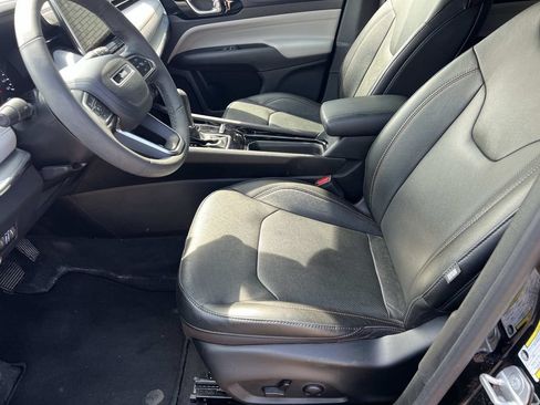 Certified 2023 Jeep Compass Limited AWD/4WD image 19