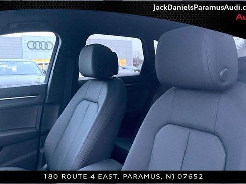Used 2025 Audi Q3 2.0T Premium w/ Convenience Package image 17