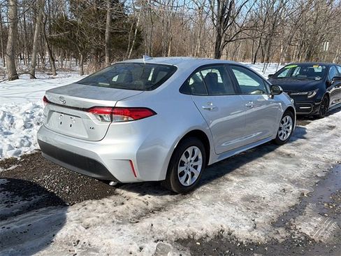 Certified 2023 Toyota Corolla LE image 3