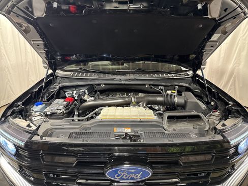 Used 2025 Ford Expedition Platinum AWD/4WD image 31