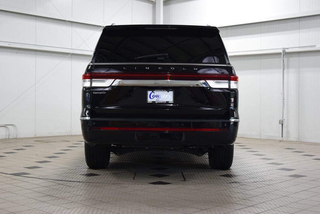 Used 2024 Lincoln Navigator L 4WD image 7