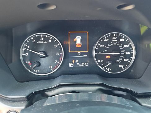 Used 2025 Subaru Outback Premium AWD/4WD image 11
