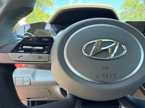Used 2023 Hyundai Elantra SEL w/ Convenience Package FWD image 35
