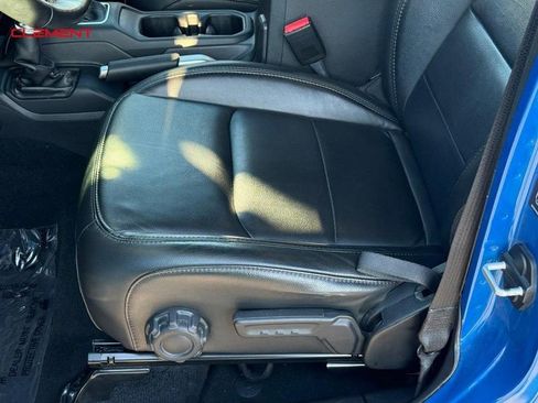 Used 2022 Jeep Wrangler Unlimited Sahara image 19