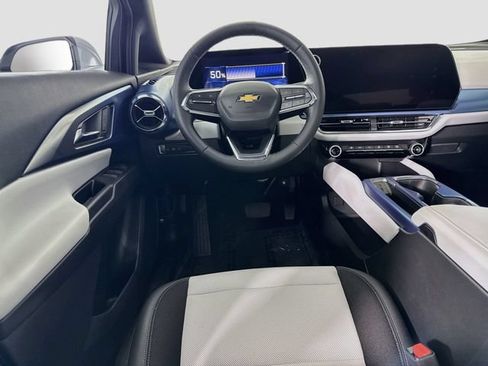 Used 2024 Chevrolet Equinox EV LT FWD image 22