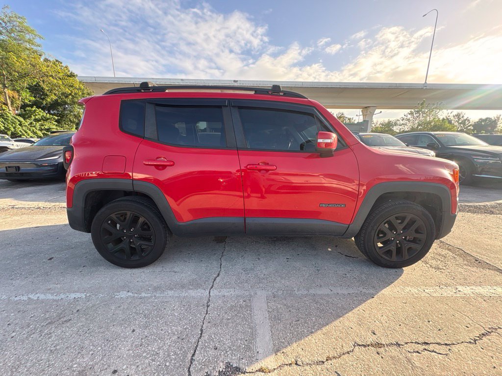 Used 2018 Jeep Renegade Altitude w/ UConnect 8.4 Nav Group AWD/4WD image 2