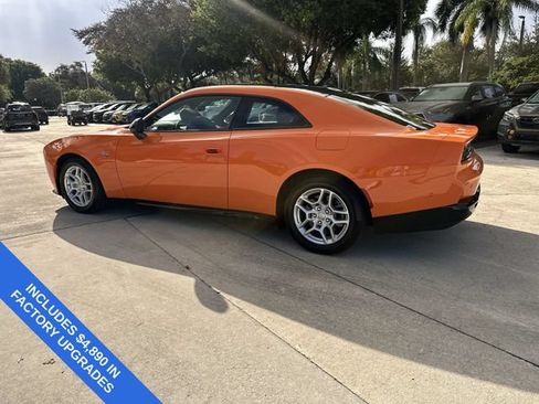 Used 2025 Dodge Charger Daytona R/T w/ Sun & Sound Package AWD/4WD image 33