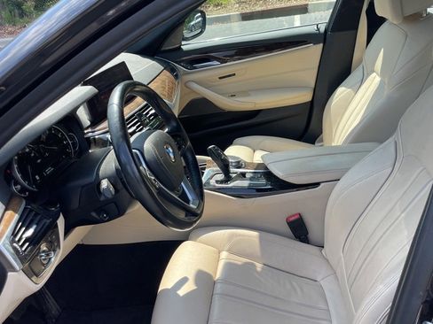 Used 2019 BMW 530i xDrive AWD/4WD image 3