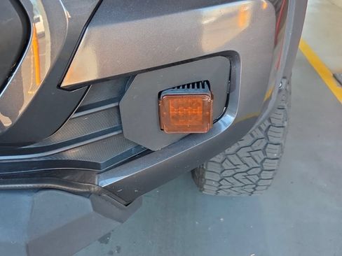 Used 2019 Toyota Tacoma TRD Off-Road w/ Technology Package AWD/4WD image 24
