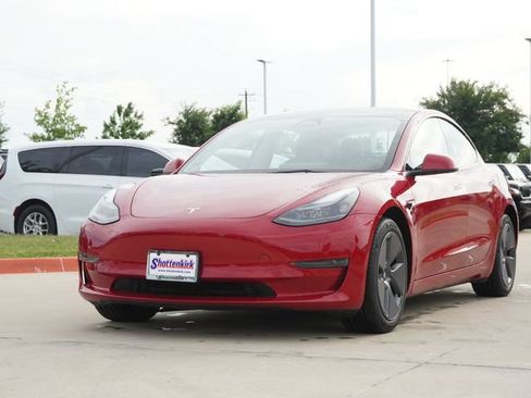 Used 2023 Tesla Model 3 Standard Range RWD image 3