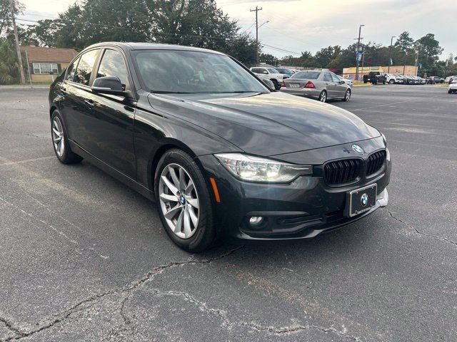 Used 2017 BMW 320i xDrive Sedan AWD/4WD image 6