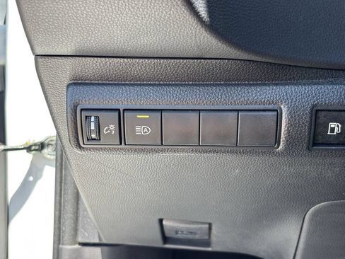 Used 2025 Toyota Corolla LE FWD image 30
