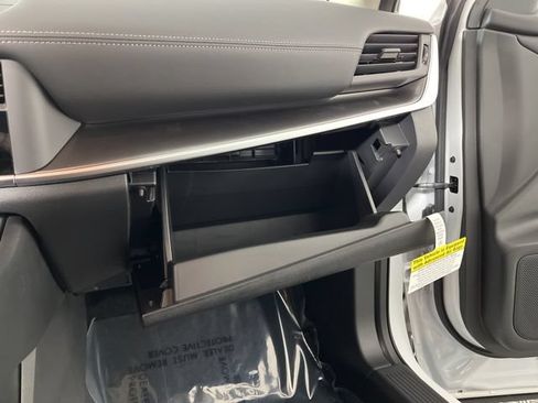 New 2026 Nissan Rogue SV FWD image 37
