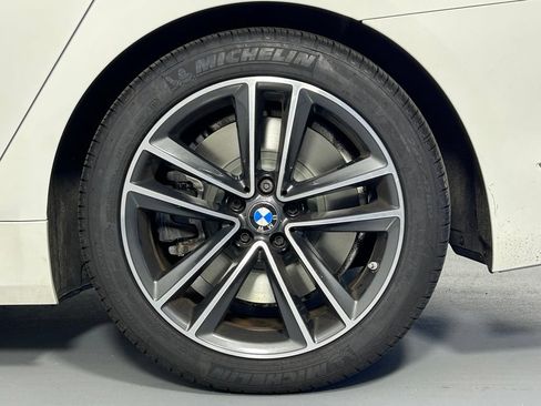 Used 2022 BMW 750i xDrive AWD/4WD image 44
