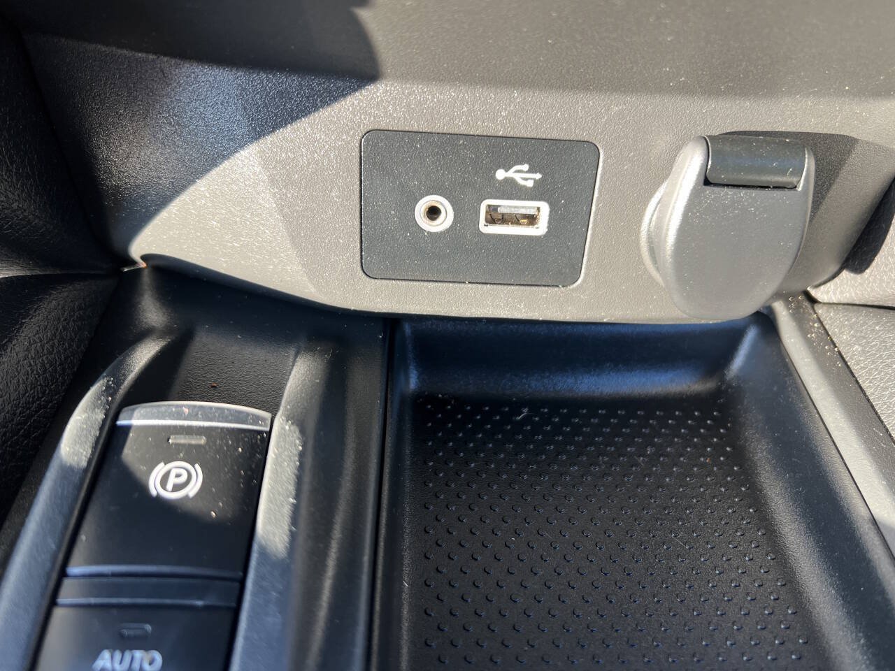 Used 2019 Nissan Rogue SV w/ Sun & Sound Touring Package AWD/4WD image 12