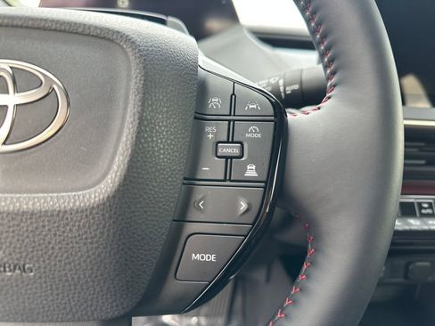 Certified 2025 Toyota Prius Plug-In Hybrid image 20