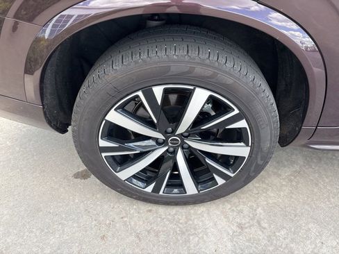 Used 2025 Volvo XC90 B5 Core w/ Climate Package AWD/4WD image 13