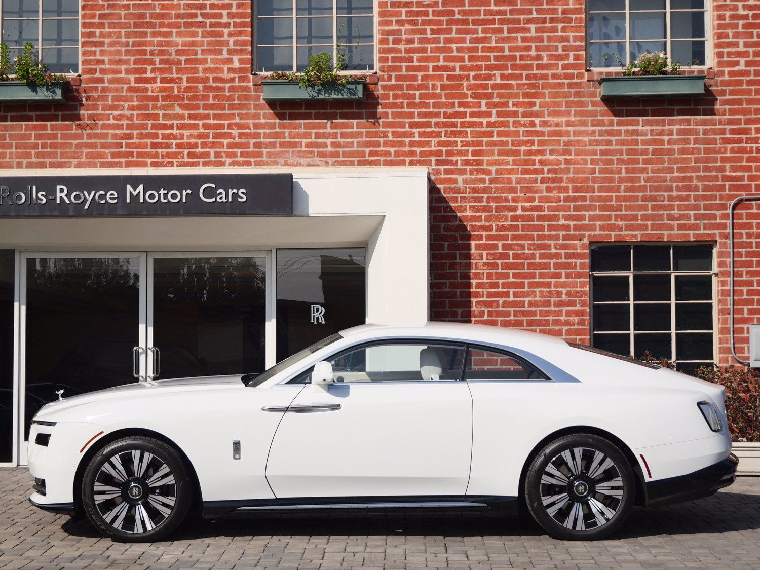 Certified 2025 Rolls-Royce Spectre w/ Spectre Launch Package AWD/4WD image 3