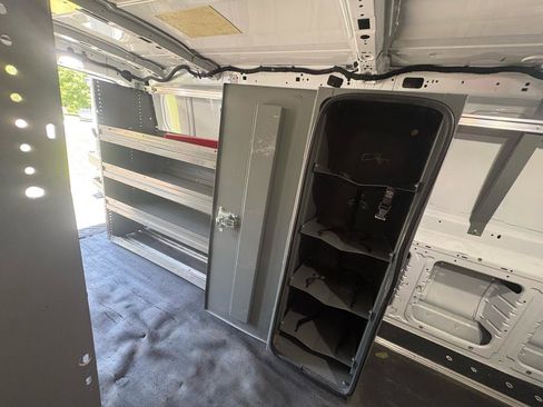 Used 2019 Ford Transit 250 148 Low Roof RWD image 6