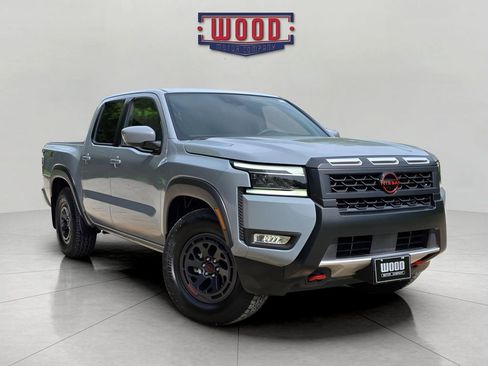 Used 2025 Nissan Frontier Pro-X RWD image 1