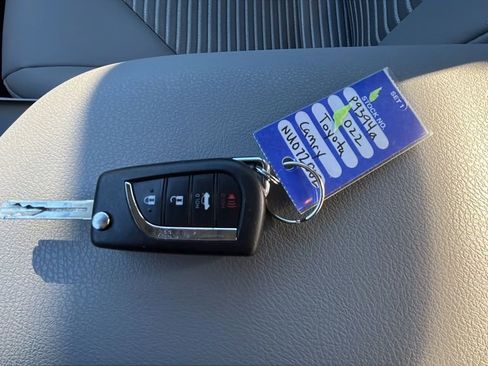 Used 2022 Toyota Camry SE image 23